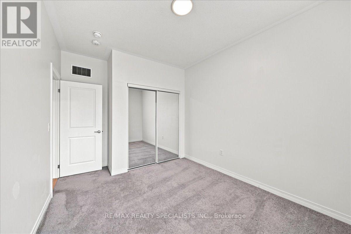 #13 220 DISSETTE STREET - Image 24