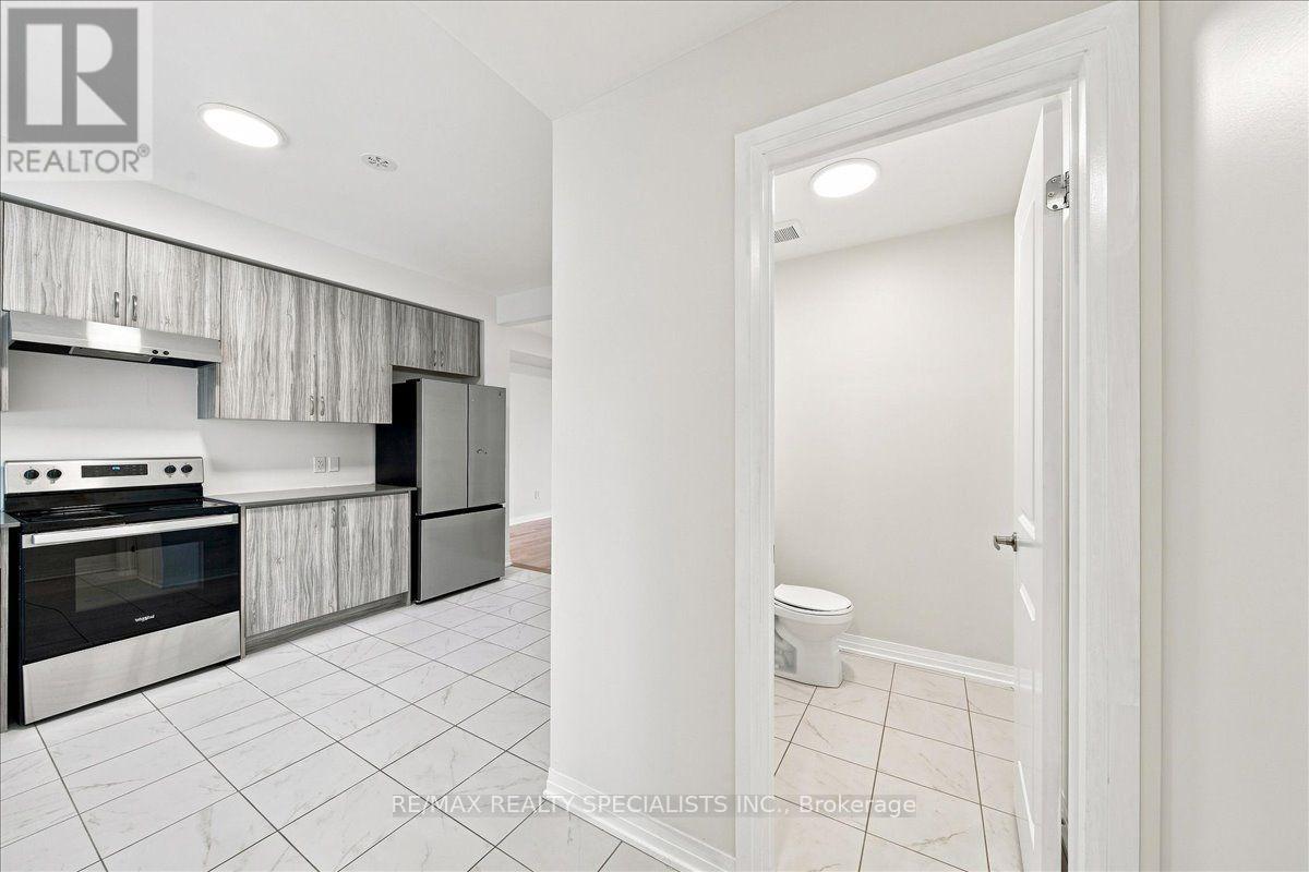 #13 220 DISSETTE STREET - 3