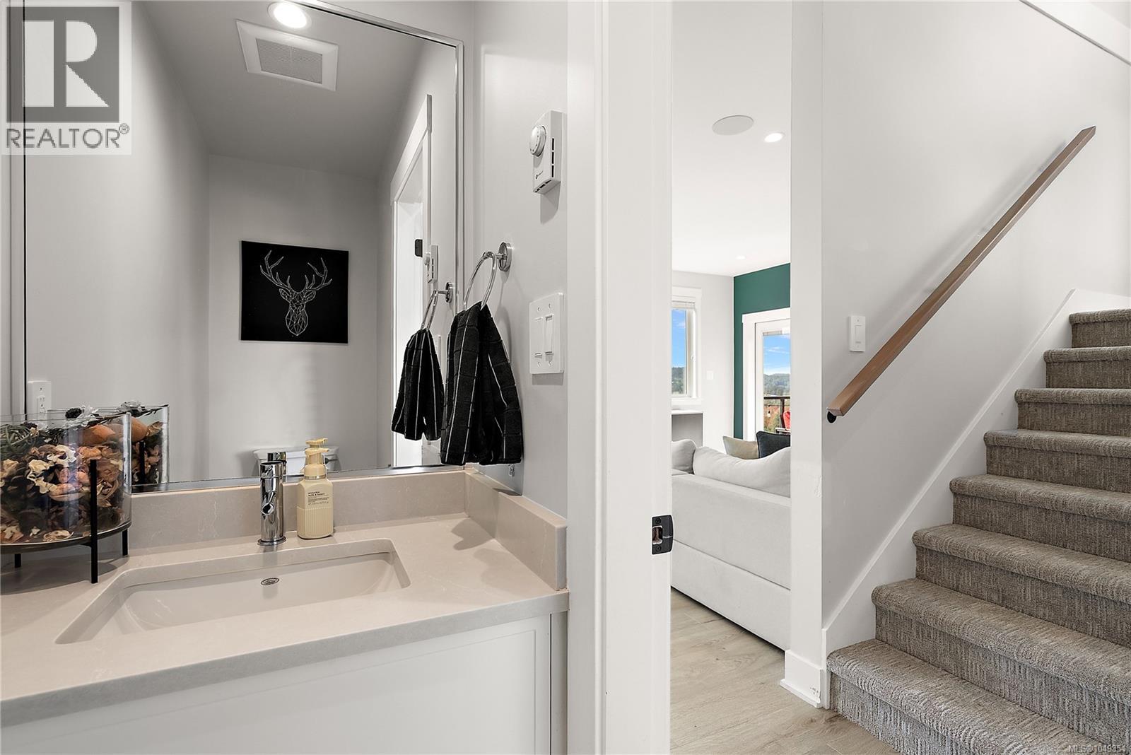 1157 Moonstone Loop - 13