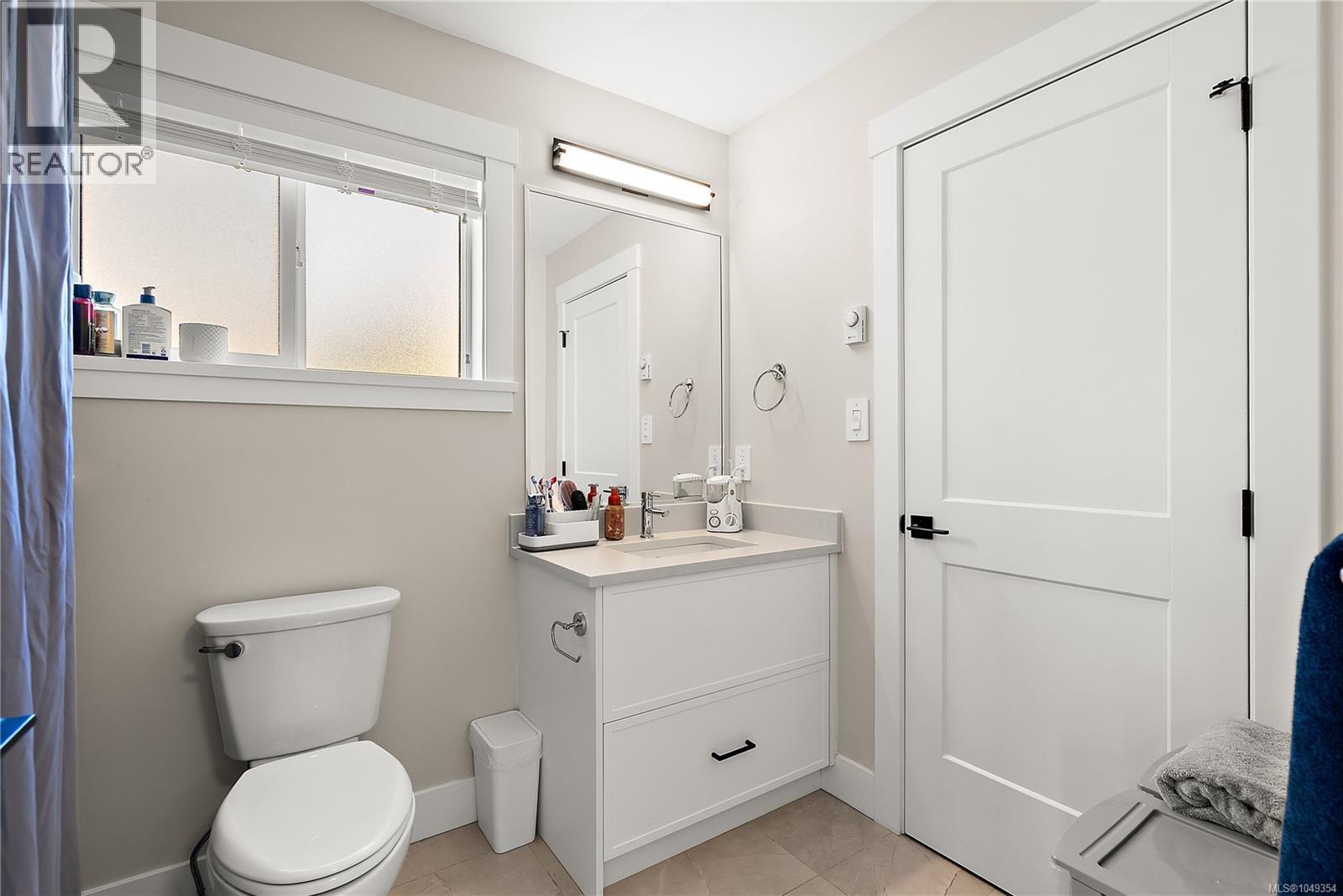1157 Moonstone Loop, Langford