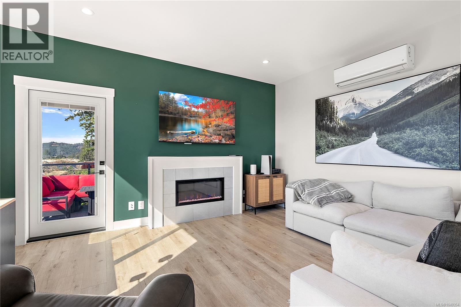 1157 Moonstone Loop, Langford