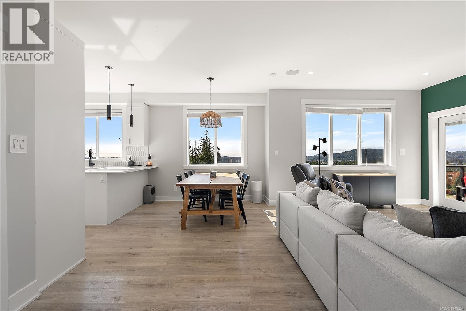 1157 Moonstone Loop - 9