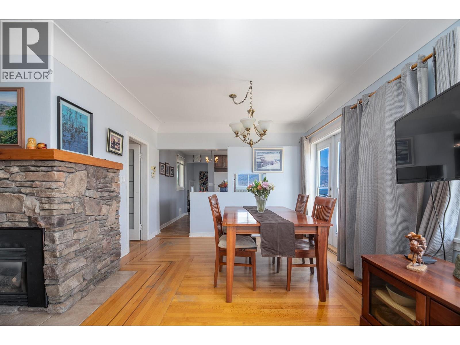 14602 Fisher Close, Summerland