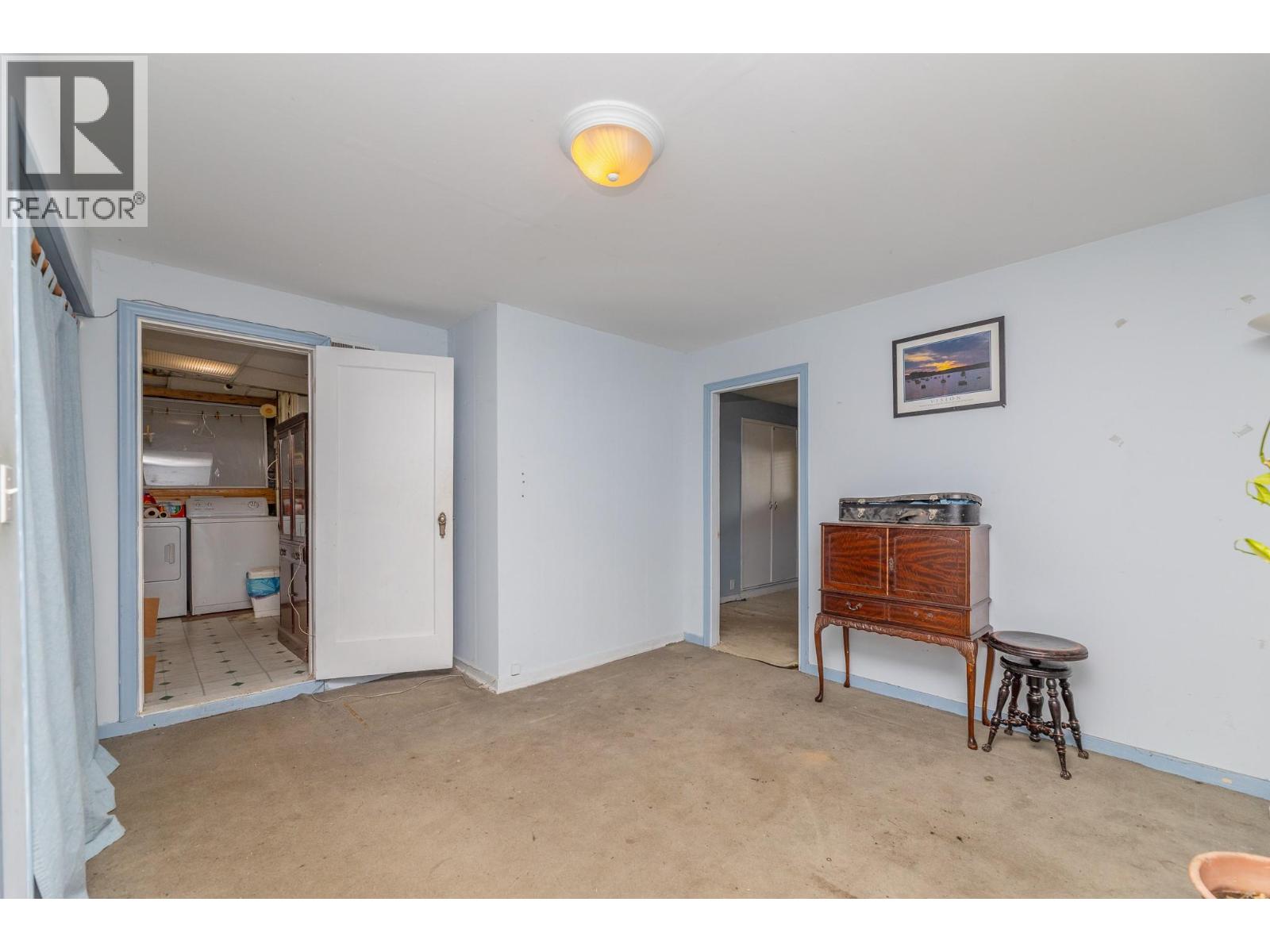 14602 Fisher Close, Summerland