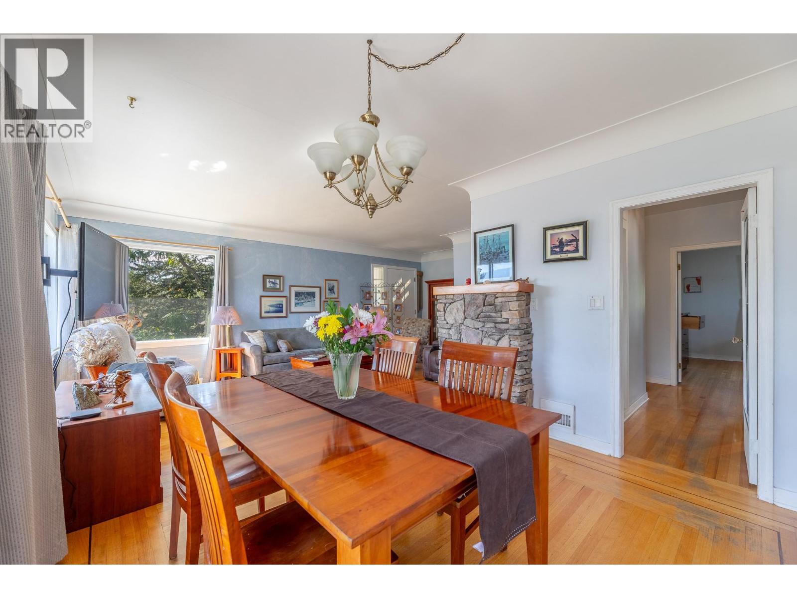 14602 Fisher Close, Summerland