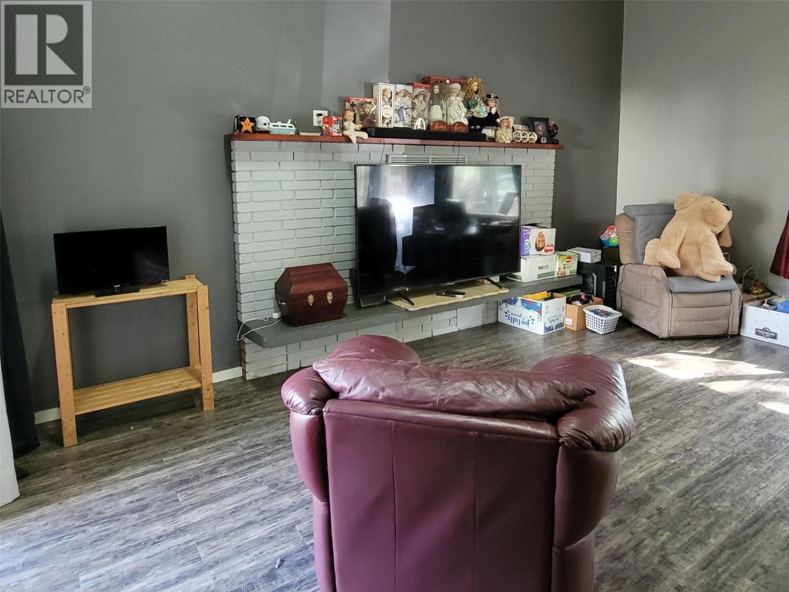 15 LODGE Drive - Image 21