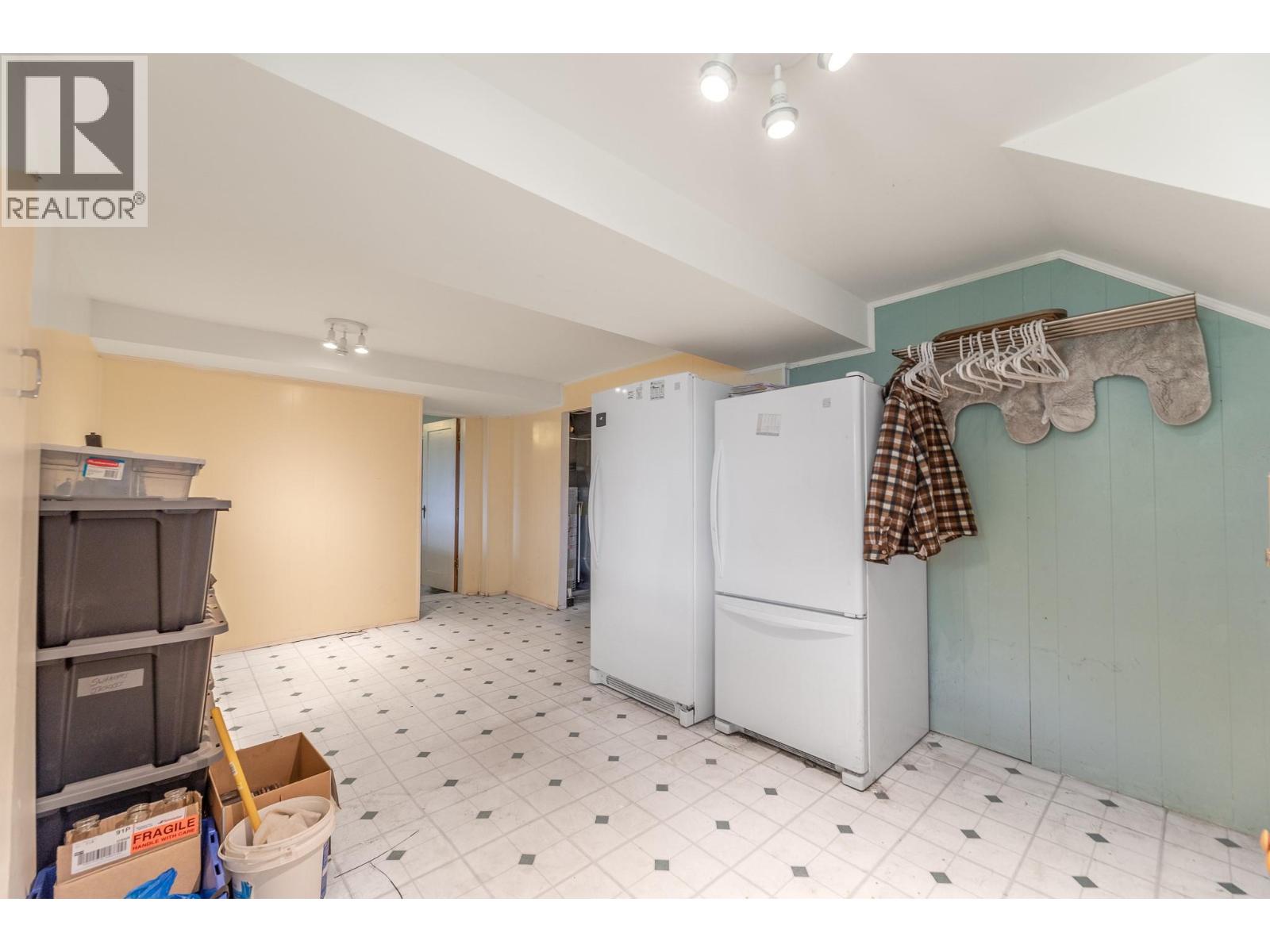 14602 Fisher Close, Summerland