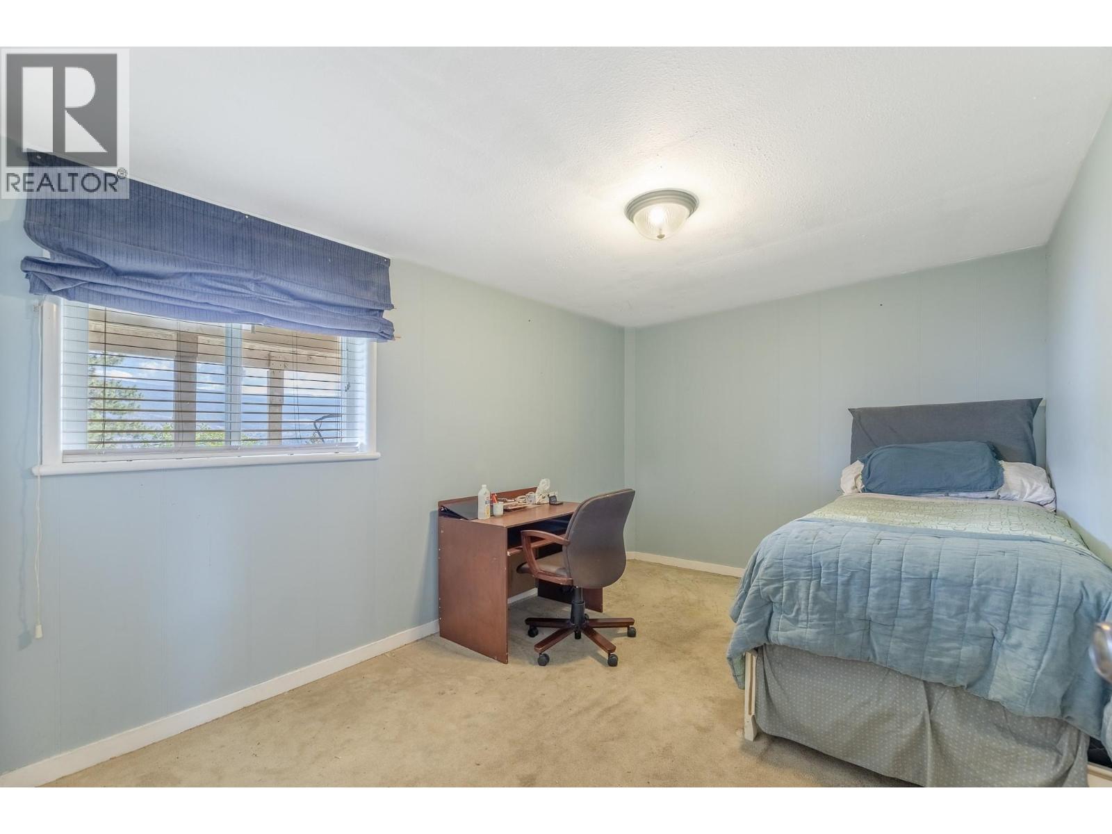 14602 Fisher Close, Summerland