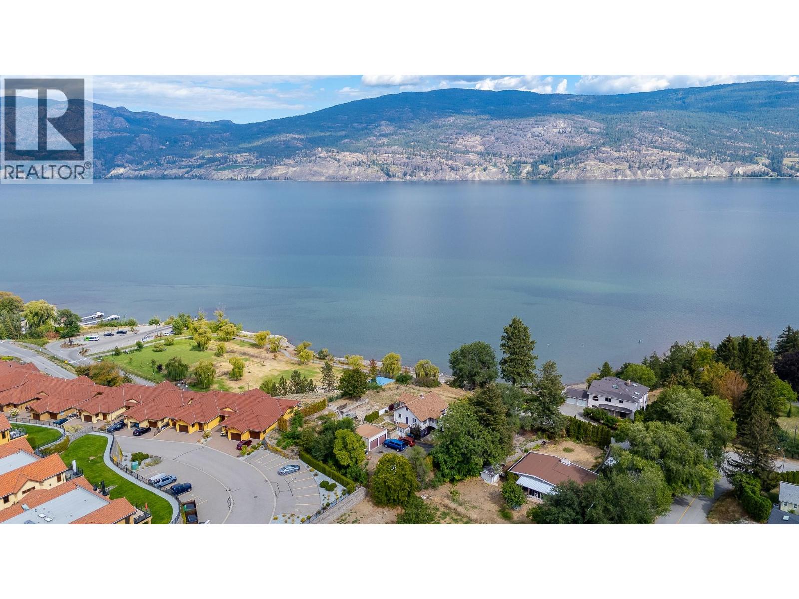 14602 Fisher Close, Summerland