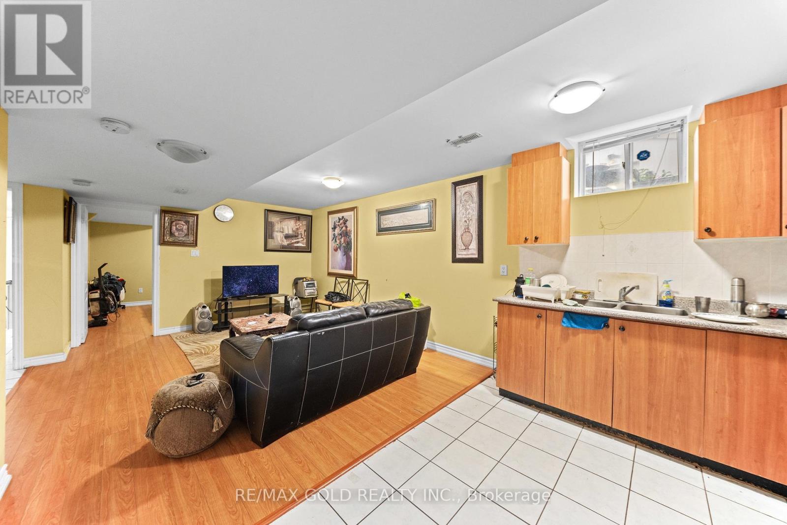 28 BOTTOMWOOD STREET - 44