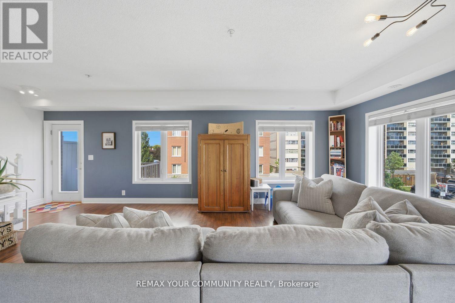##204 35 RICHGROVE DRIVE - 10