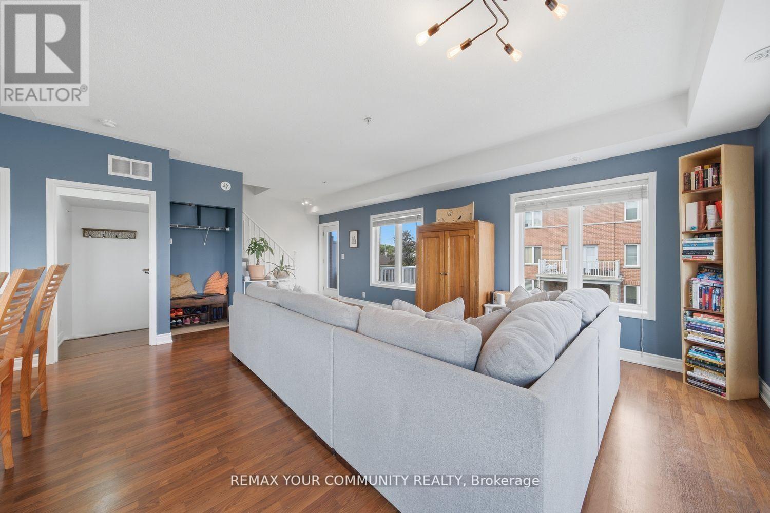 ##204 35 RICHGROVE DRIVE - 11