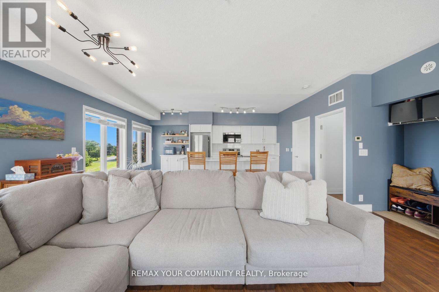 ##204 35 RICHGROVE DRIVE - 14
