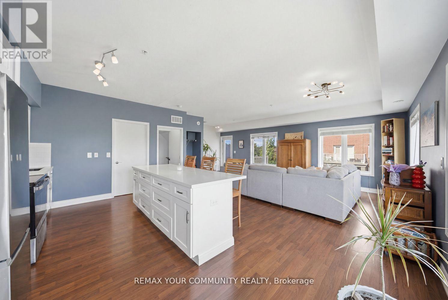 ##204 35 RICHGROVE DRIVE - 21