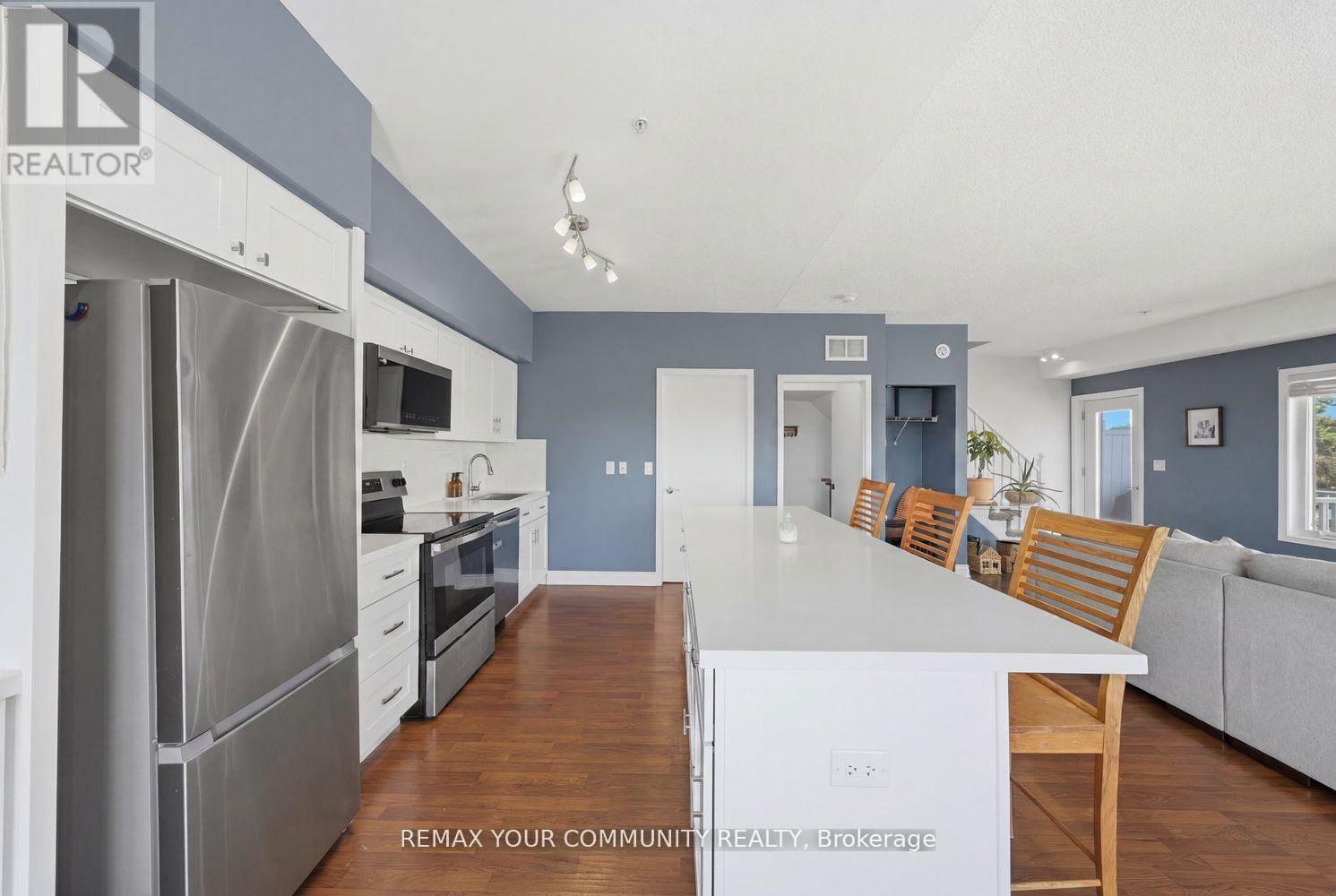 ##204 35 RICHGROVE DRIVE - 25