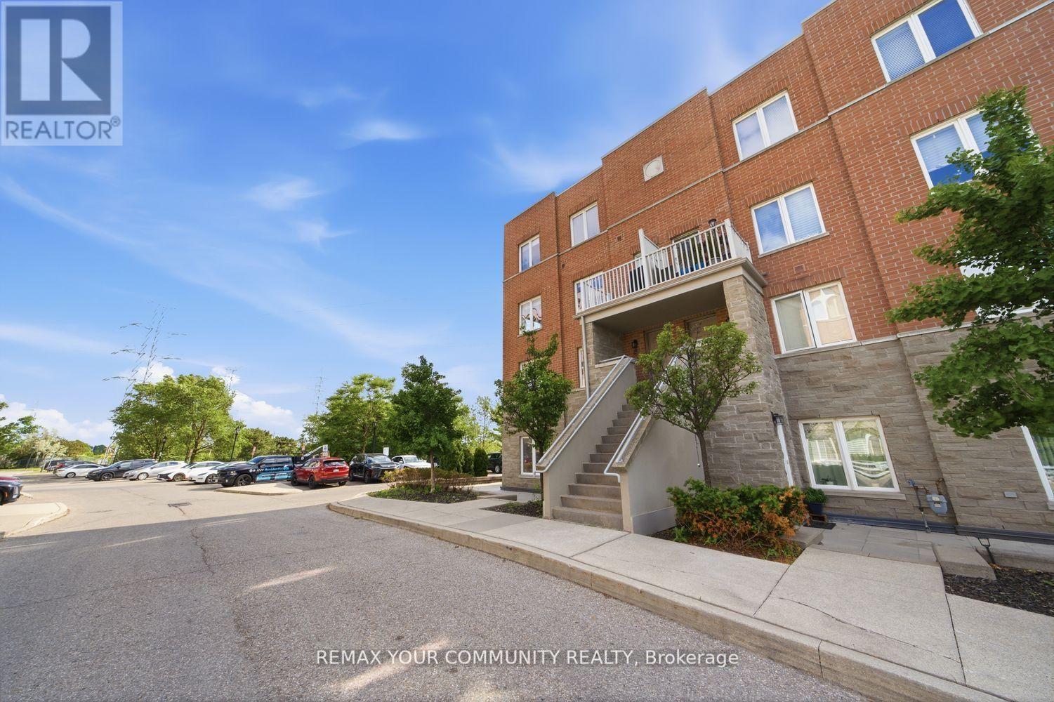 ##204 35 RICHGROVE DRIVE - 3