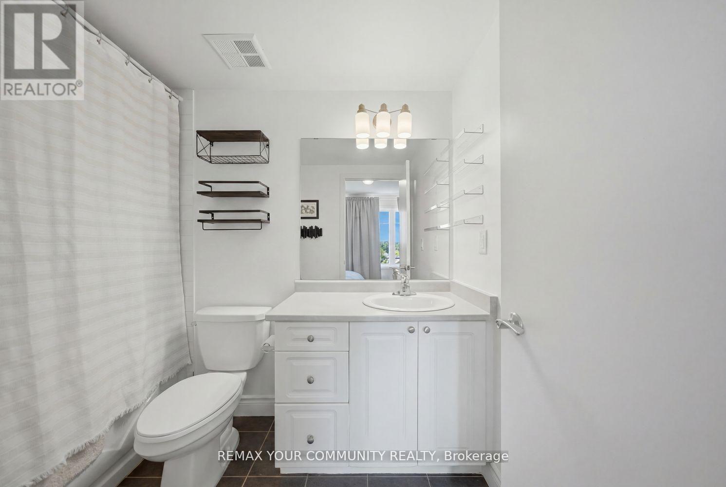 ##204 35 RICHGROVE DRIVE - 36