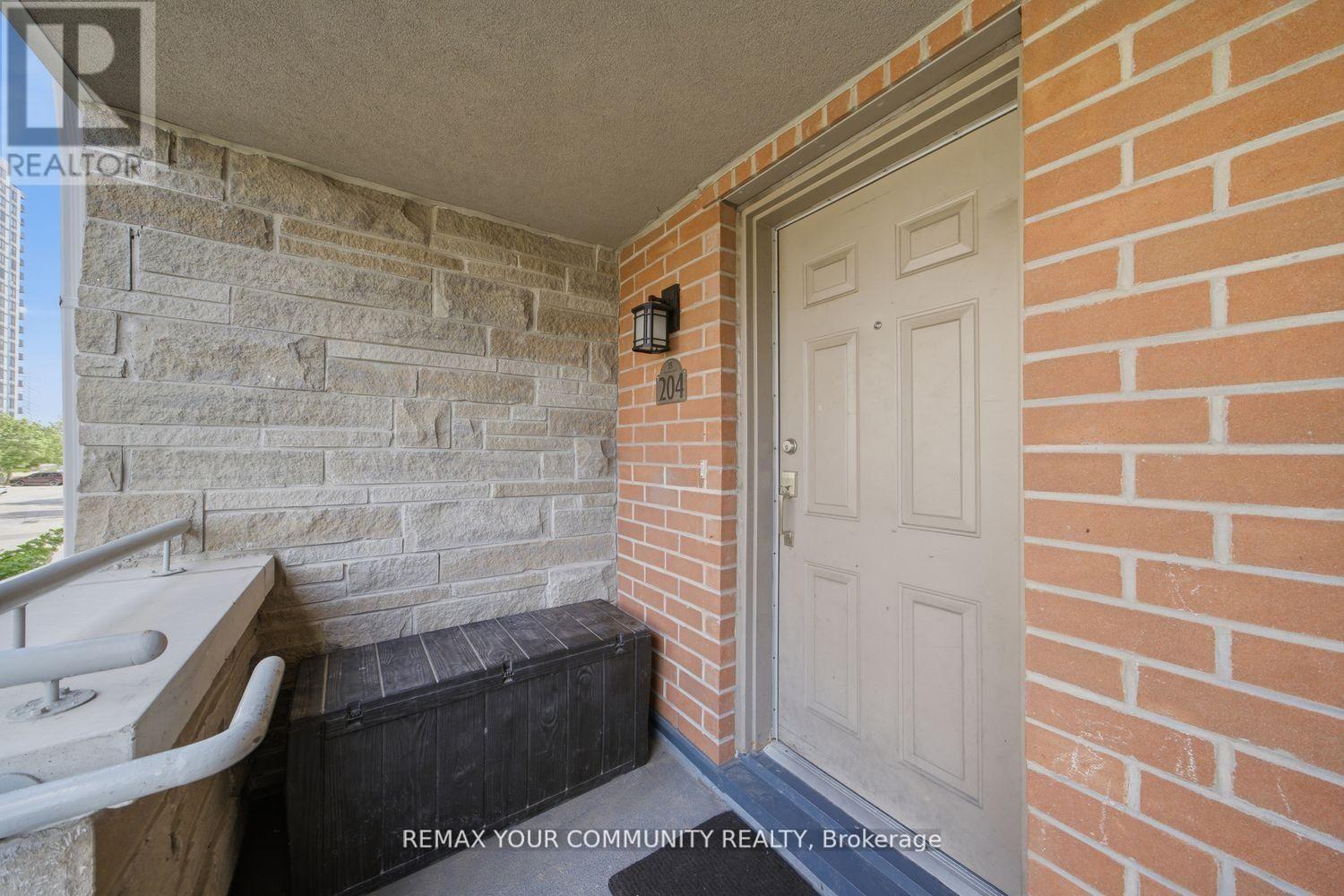 ##204 35 RICHGROVE DRIVE - 5