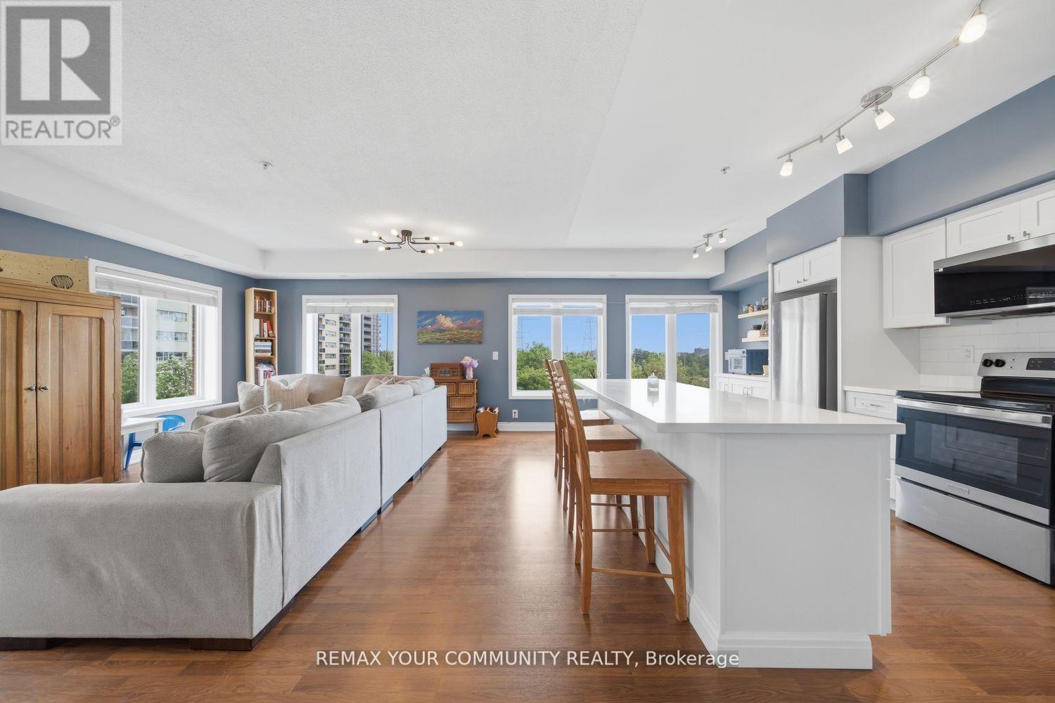 ##204 35 RICHGROVE DRIVE - 7