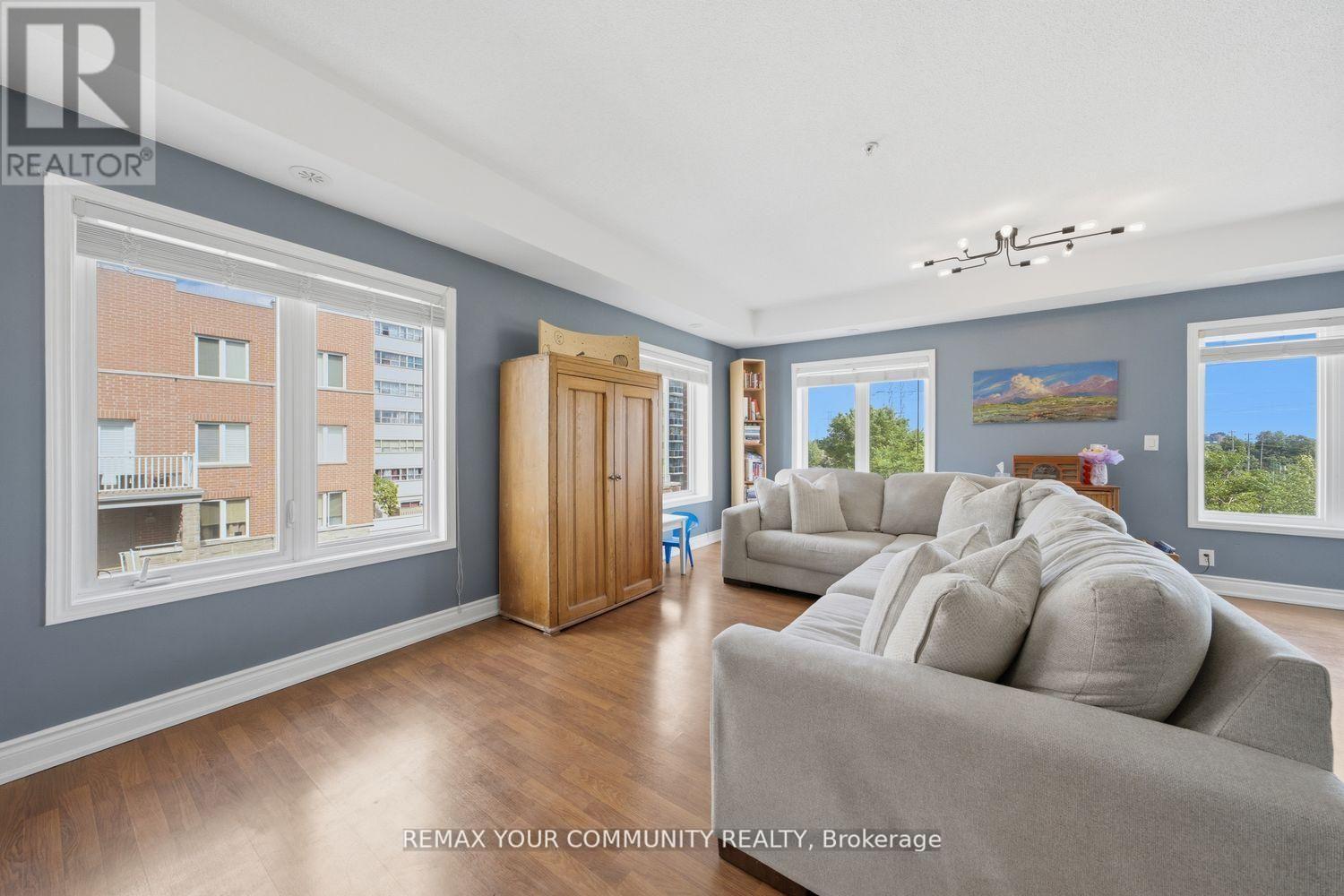 ##204 35 RICHGROVE DRIVE - 9