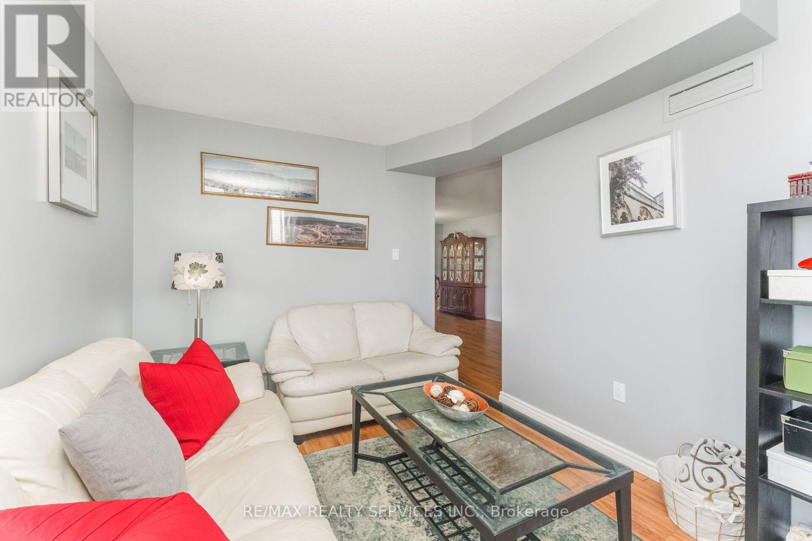 #1606 20 CHERRYTREE DRIVE - 12
