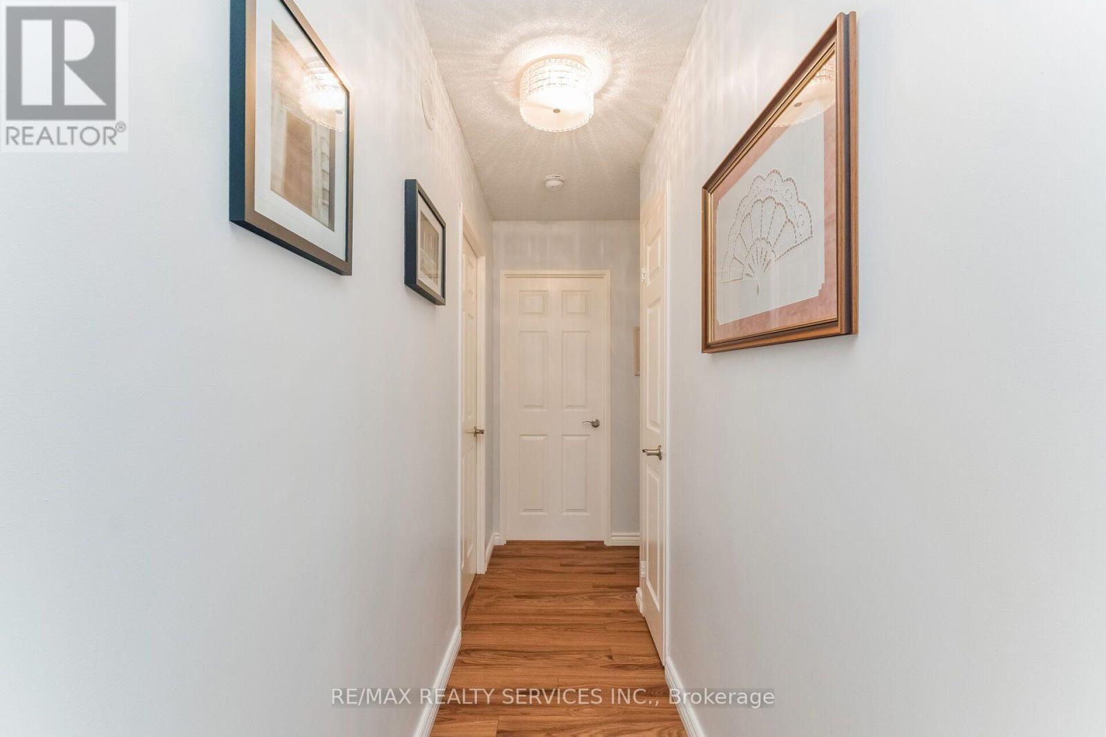 #1606 20 CHERRYTREE DRIVE - 24
