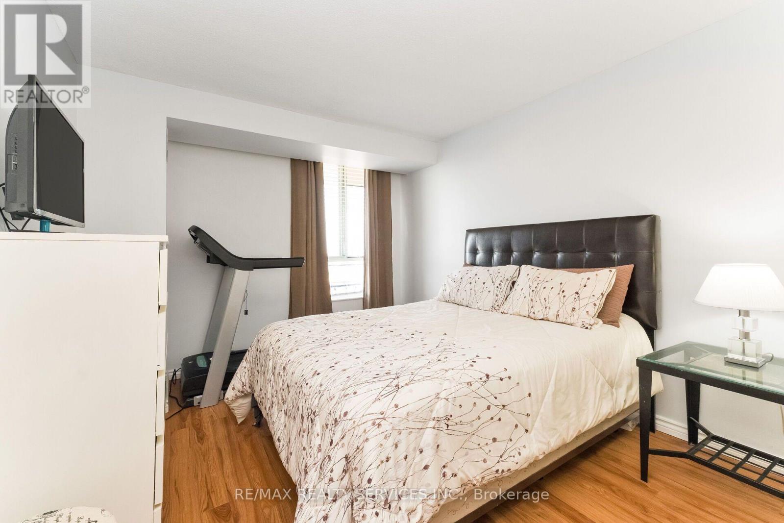 #1606 20 CHERRYTREE DRIVE - Image 25