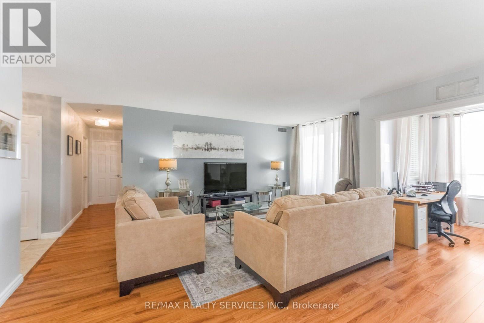 #1606 20 CHERRYTREE DRIVE - 9