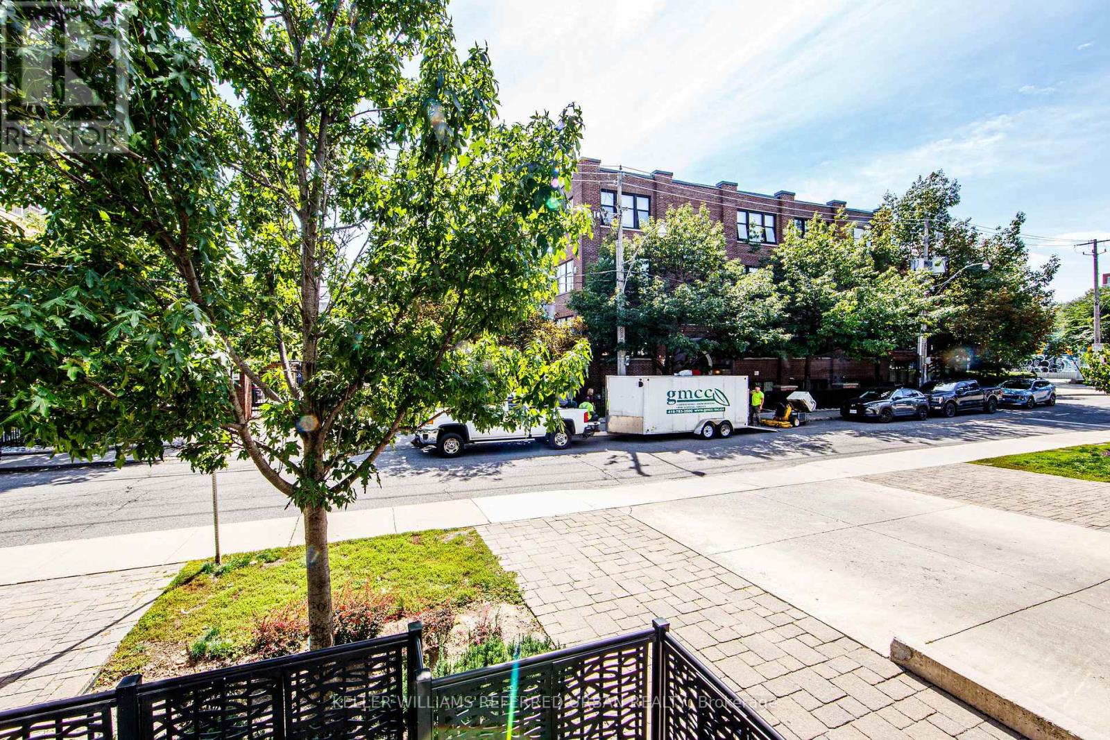 #802 370 WALLACE AVENUE - 22