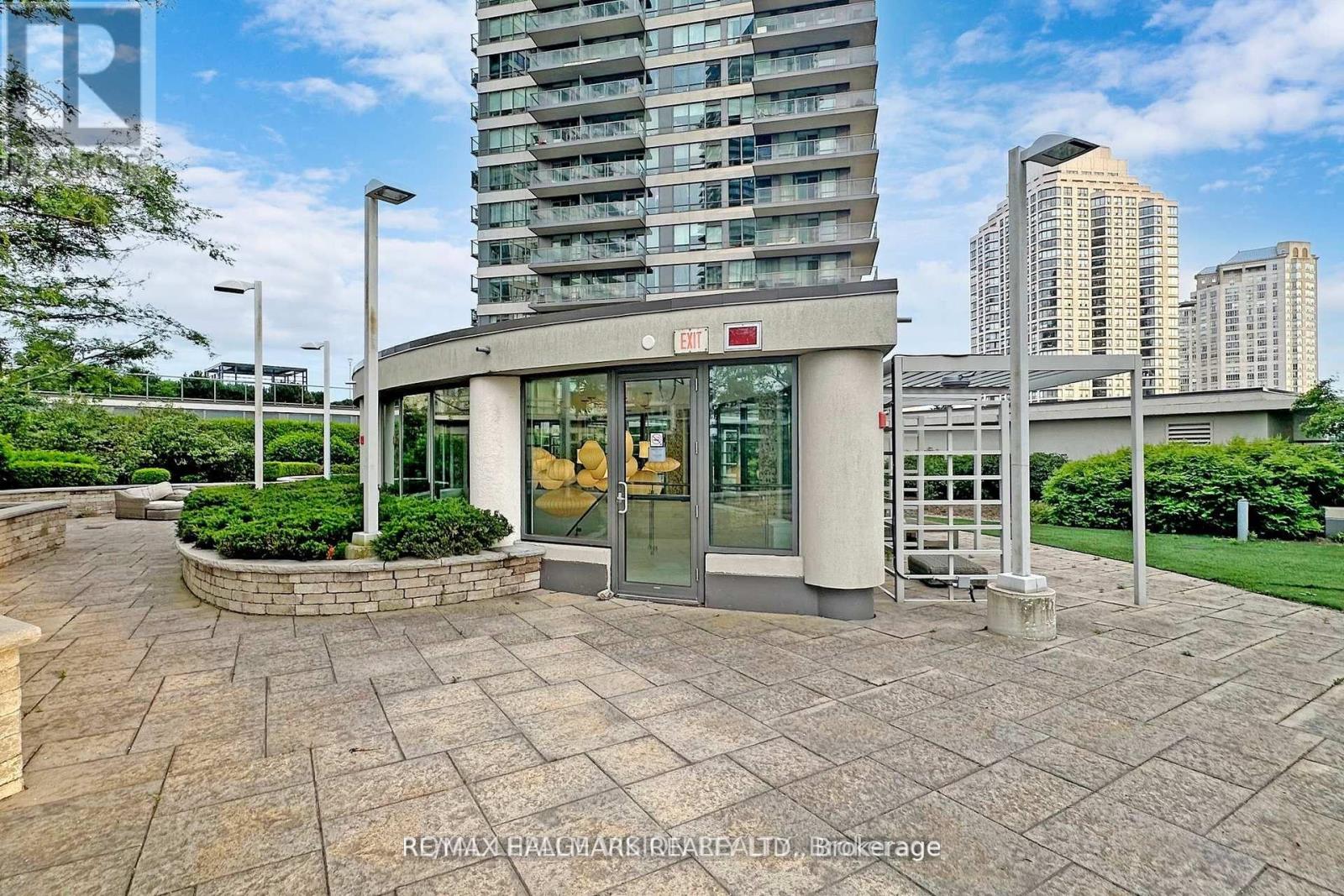 Photo of 2240 Lake Shore Boulevard