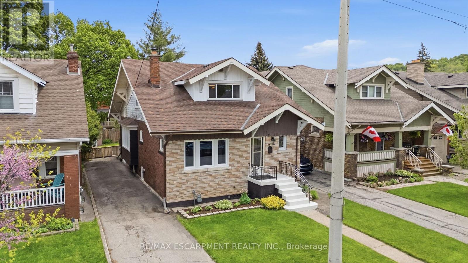 167 BALMORAL AVENUE S - 2