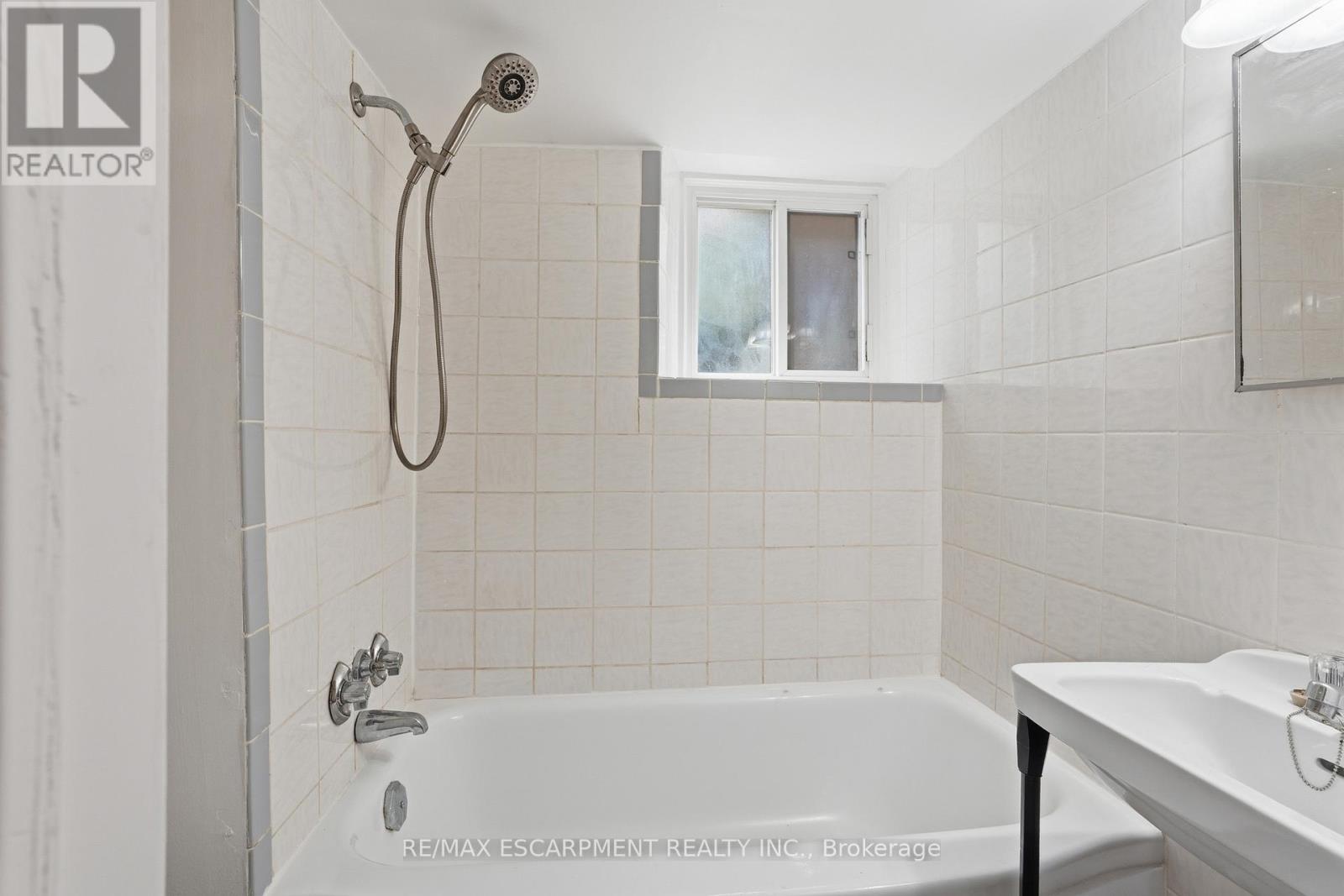 167 BALMORAL AVENUE S - 36