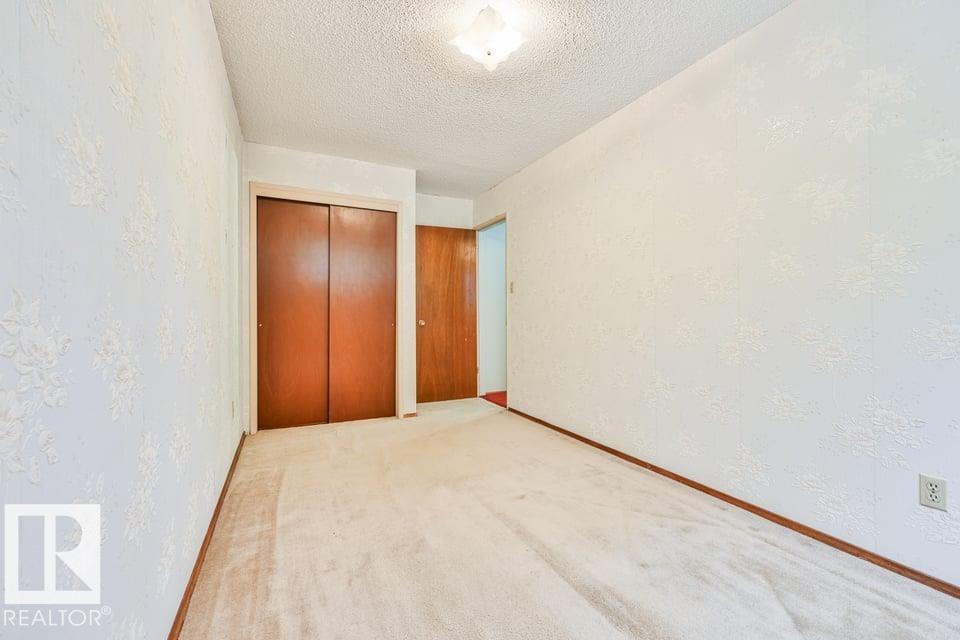 1046 Strathcona DR - Image 21