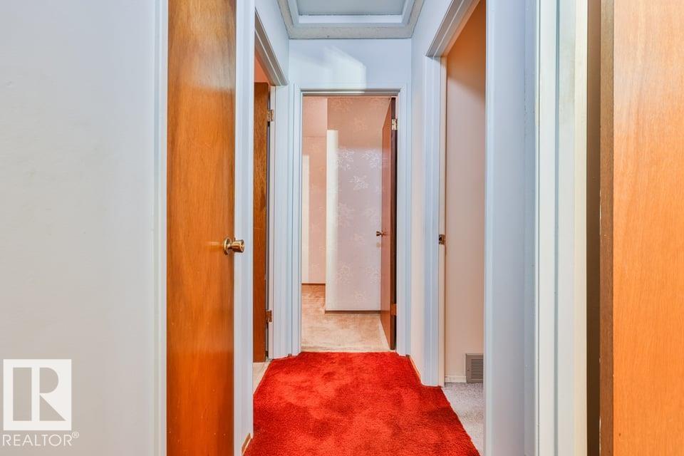 1046 Strathcona DR - Image 13