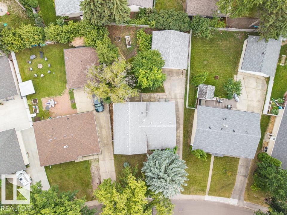 1046 Strathcona DR - Image 38