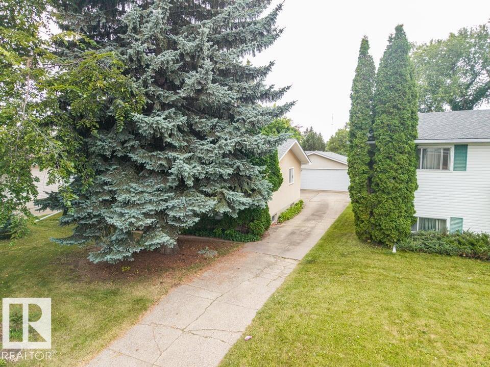 1046 Strathcona DR - Image 36