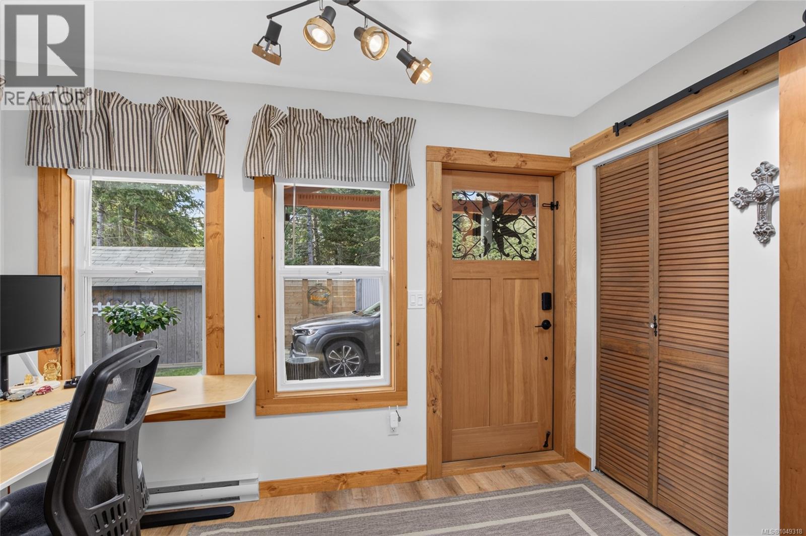 9484 Martin Park Dr - Image 18