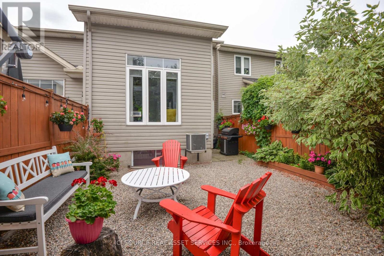 2 Bed, 3 Bath House for Rent in Ottawa – 25 SADDLESMITH CIRCLE, Ottawa – MLS# X13764282 - Image 29