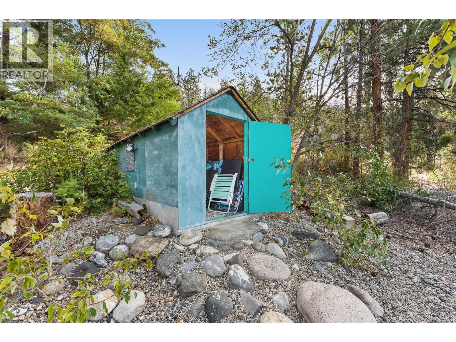 9983 Okanagan Centre Road W, Lake Country - Image 1