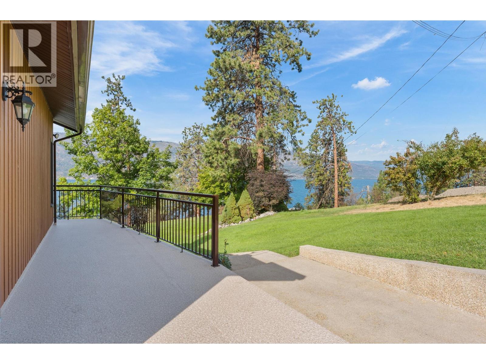 9983 Okanagan Centre Road W, Lake Country - Image 1