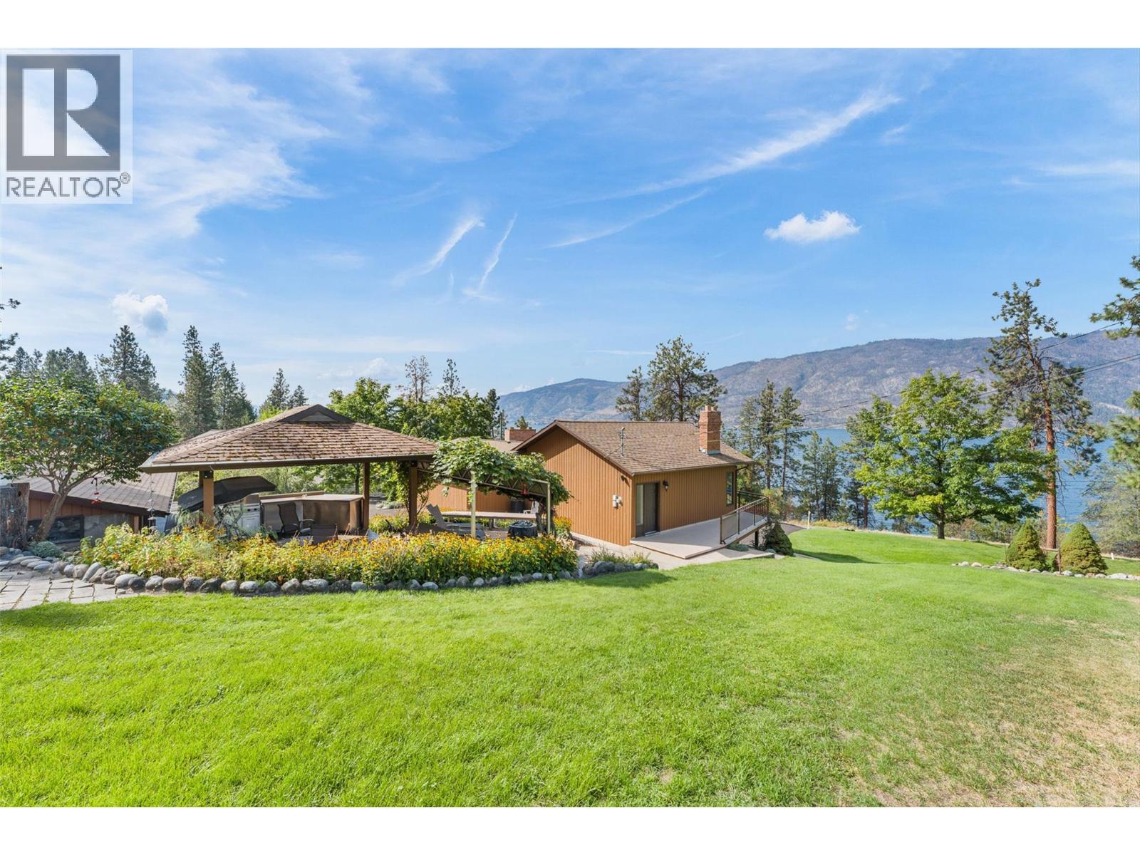 9983 Okanagan Centre Road W, Lake Country - Image 1