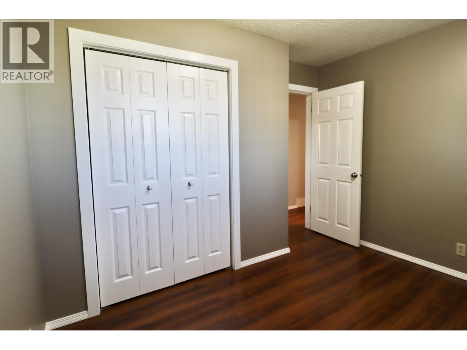 230 WILSON CRESCENT - 9