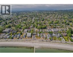 2624 Estevan Ave, Oak Bay, BC V8R2T2 Photo 42