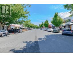 2624 Estevan Ave, Oak Bay, BC V8R2T2 Photo 45