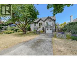 2624 Estevan Ave, Oak Bay, BC V8R2T2 Photo 48