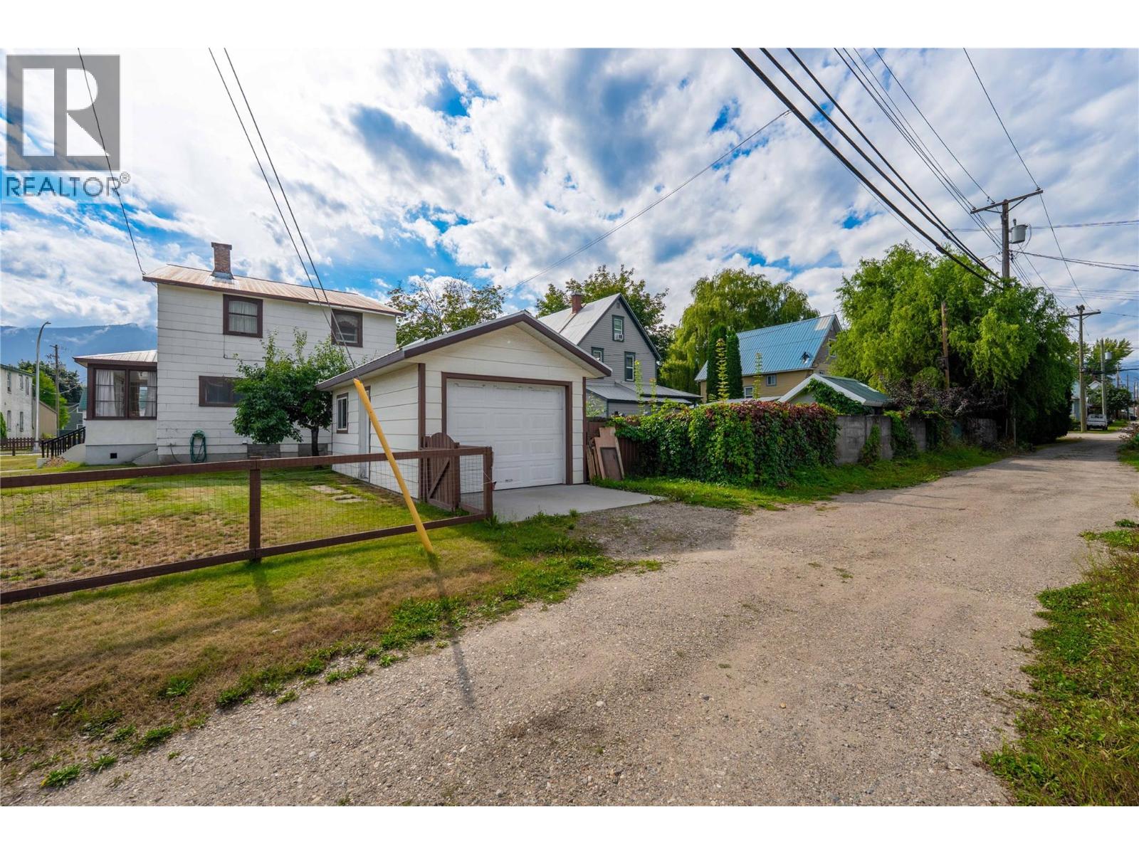 514 Fourth Street E, Revelstoke