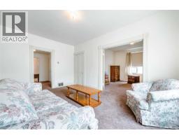 514 Fourth Street E, Revelstoke, BC V0E2S0 Photo 16