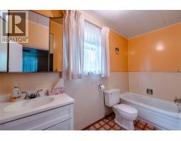 514 Fourth Street E, Revelstoke, BC V0E2S0 Photo 28