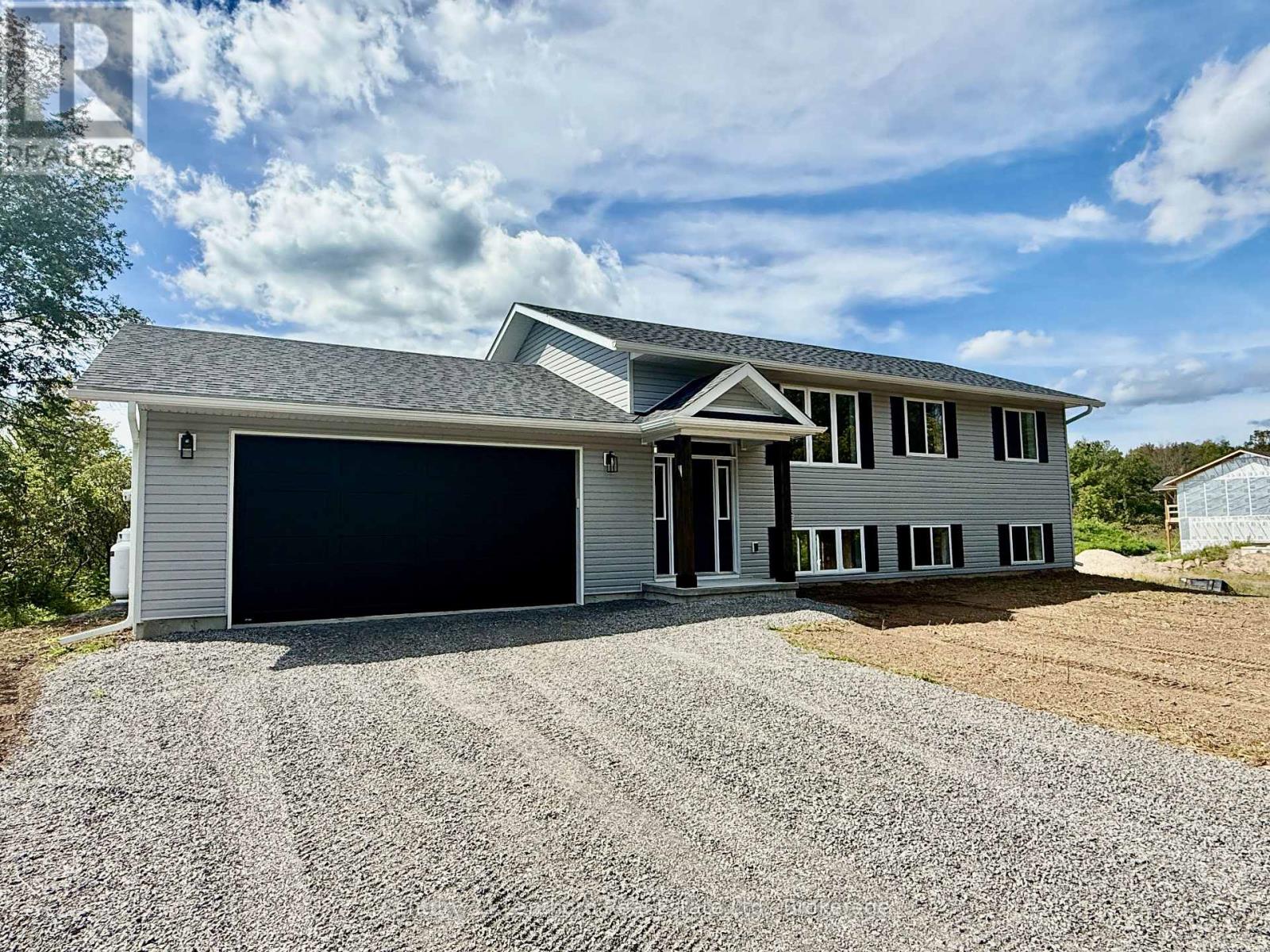 505 PIGDEN ROAD - 1