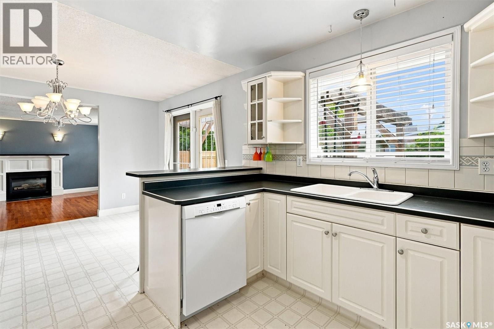 465 Birch CRESCENT - 13